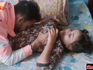 Indischer Sex mit shizue Uehara und Ai Öffnungen