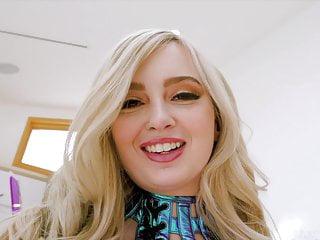 Zierliches Mädchen Lexi Lore will Monsterschwanz in ihrem Arsch