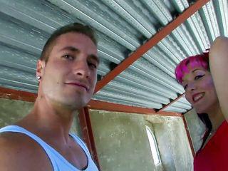 Ein rothaariges Girl beim Analverkehr - Blowjob und Analsex mit einem rothaarigen Girl