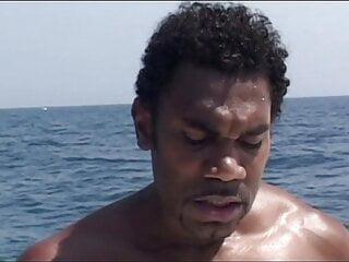 Chlö Amour in einer geilen Analszene mit schwarzen