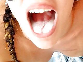 Tiefer Analfick für meinen Stiefvater und schluckt