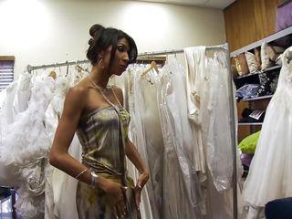 Latina Milf Kayla Carrera braucht eine cremige Pussy