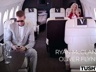 Die berühmte Elsa Jean erlebt ihren ersten Analsex