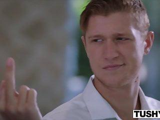 Die geile Beverly Hills hat eine Vorliebe für Analsex